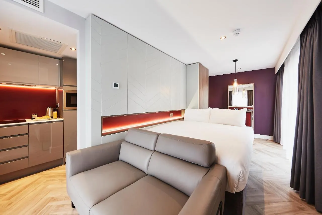 Roomzzz Newcastle City 4*, Newcastle Upon Tyne
