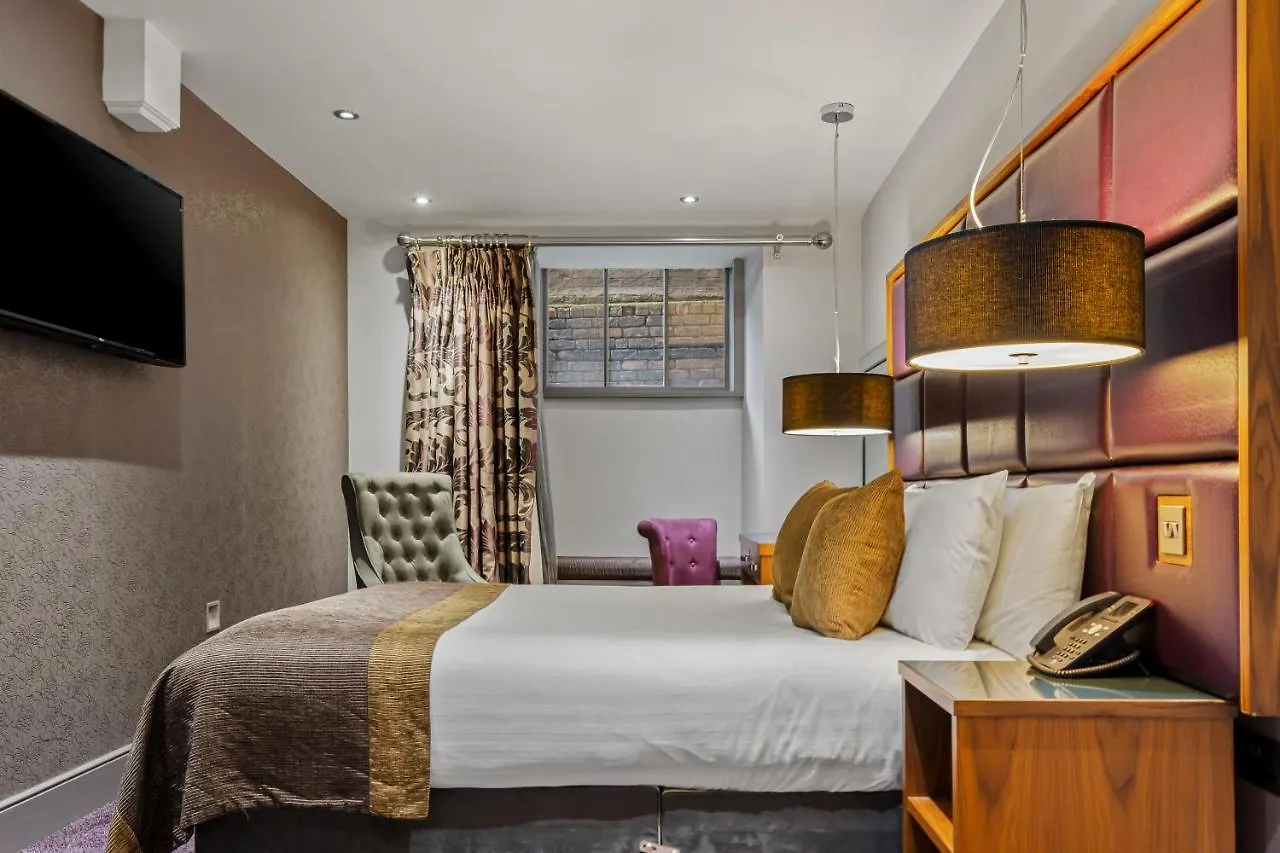 Aparthotel Roomzzz Newcastle City