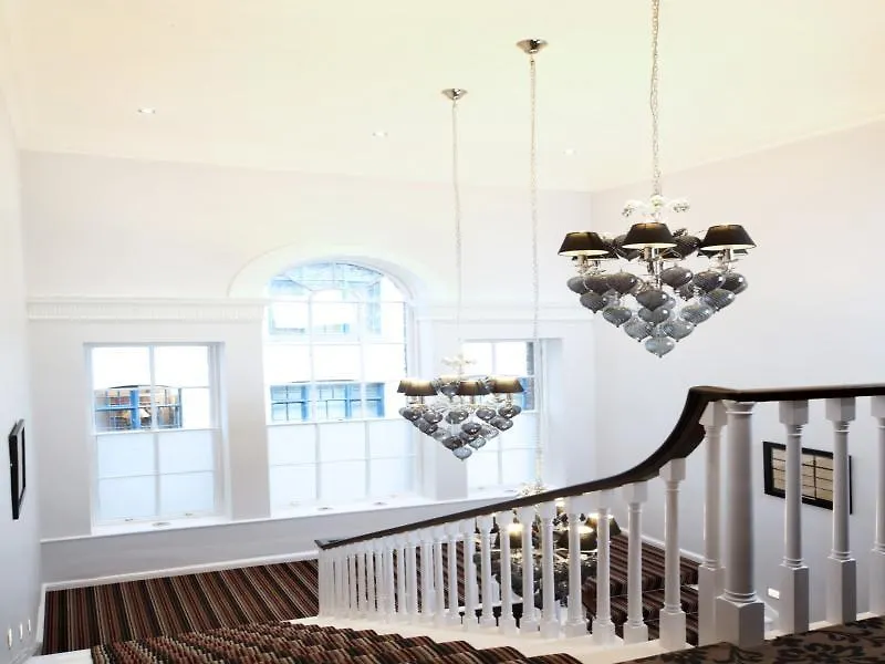 **** Aparthotel Roomzzz Newcastle City United Kingdom