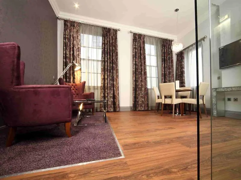Roomzzz Newcastle City Newcastle upon Tyne