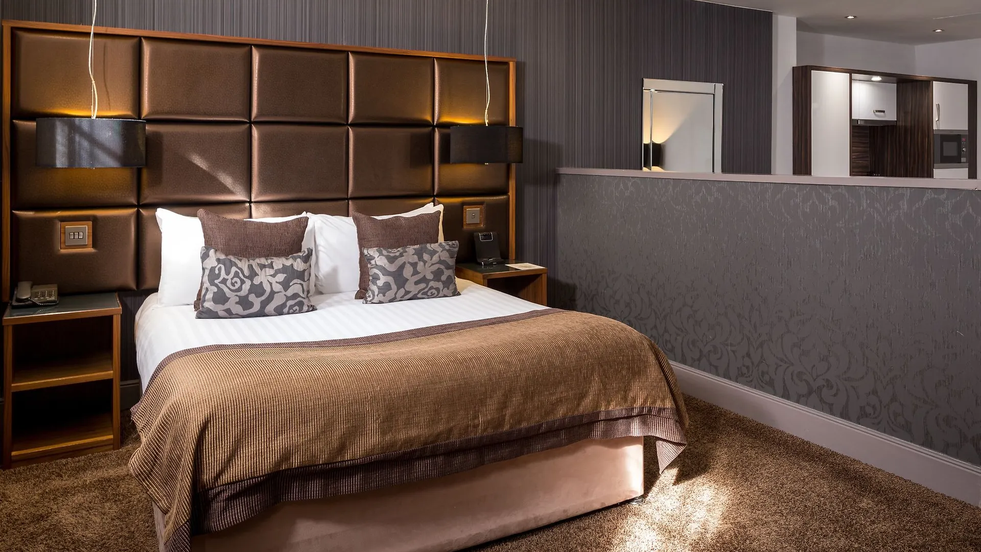 Aparthotel Roomzzz Newcastle City
