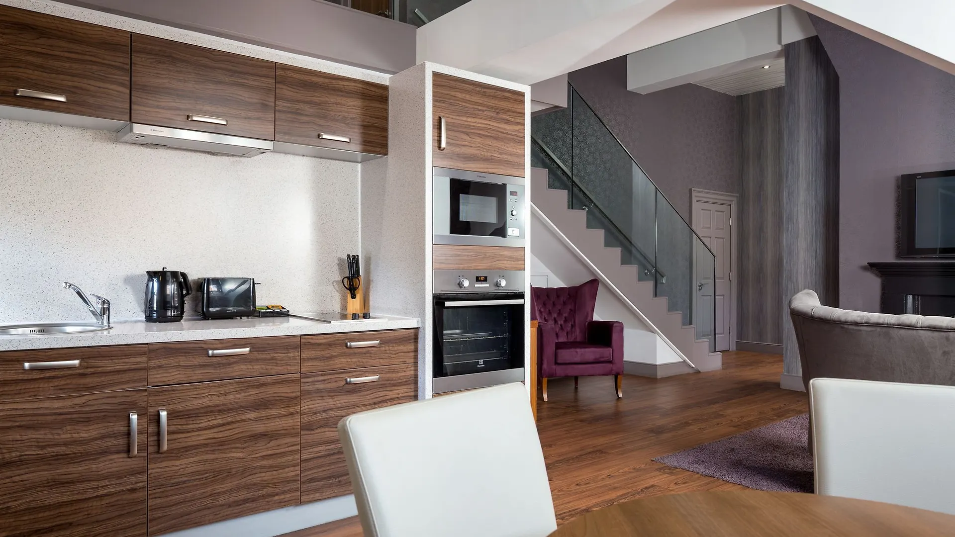 Roomzzz Newcastle City