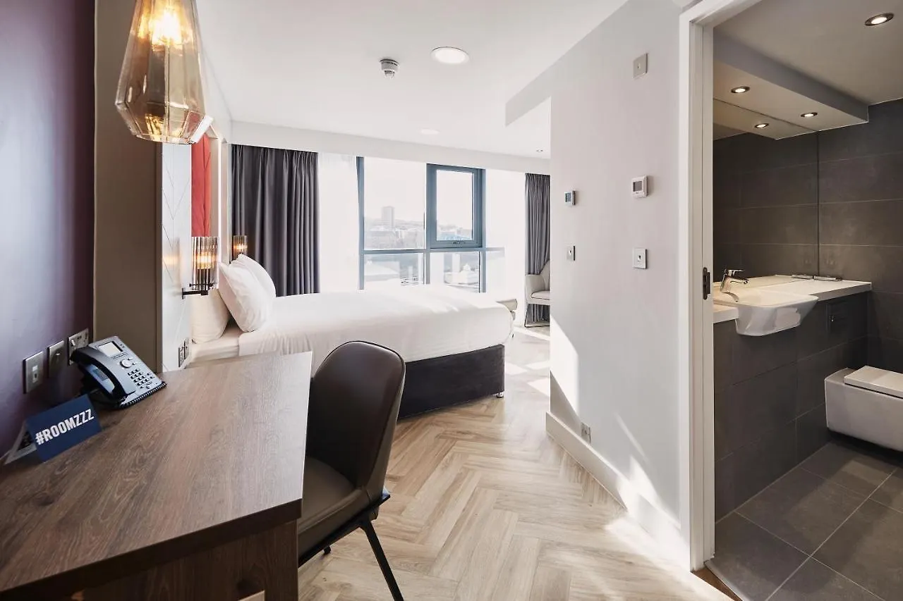 Roomzzz Newcastle City United Kingdom